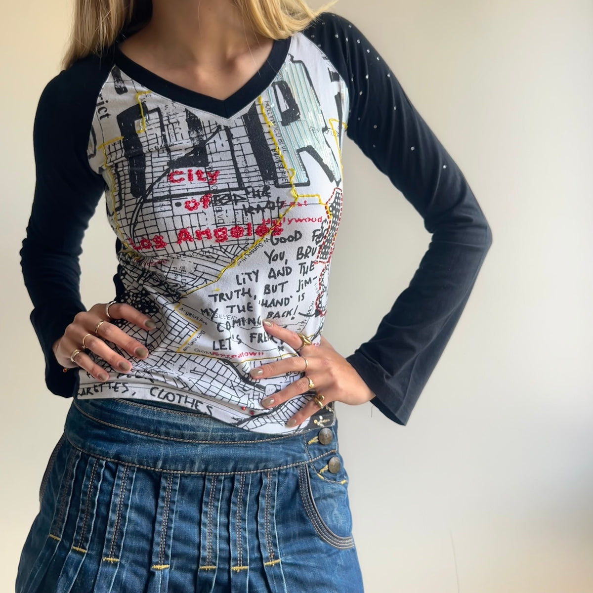 Graphic beaded long sleeve S/M