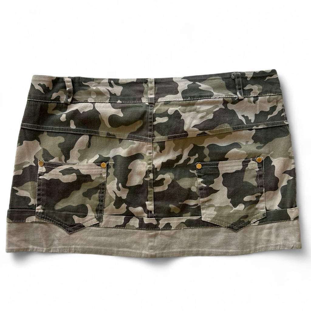 Camo mini skirt