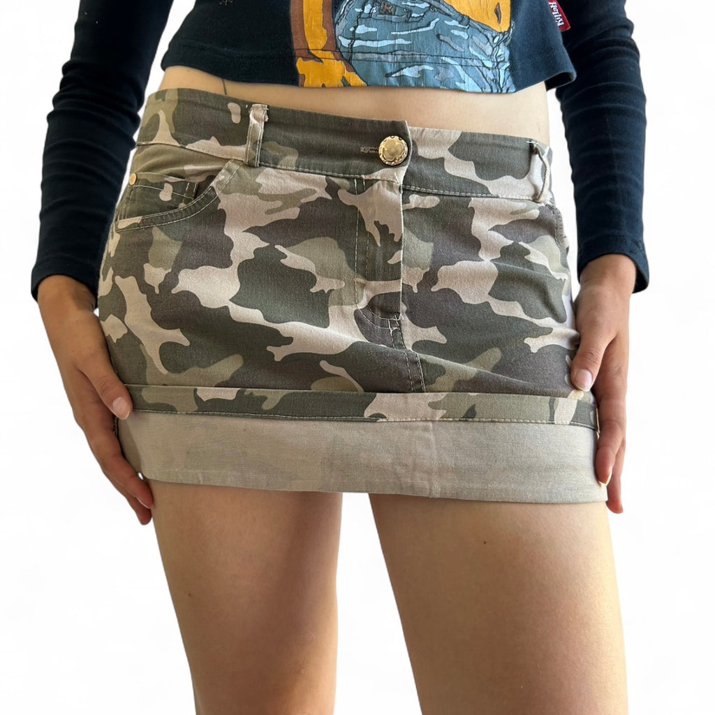 Camo mini skirt