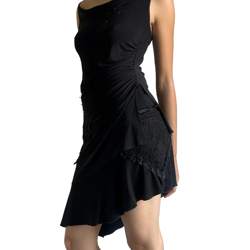 Black asymmetrical skirt- M/L