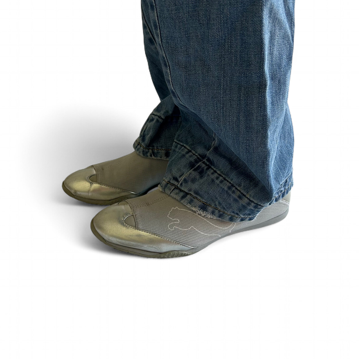 2000’s Silver Puma slip on shoes Euro 41